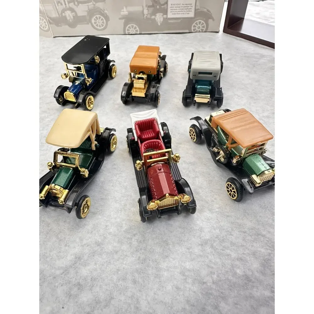 A64 Set of 6 Classic Cars with Display Shelf & Box Reader's Digest Gift Vintage